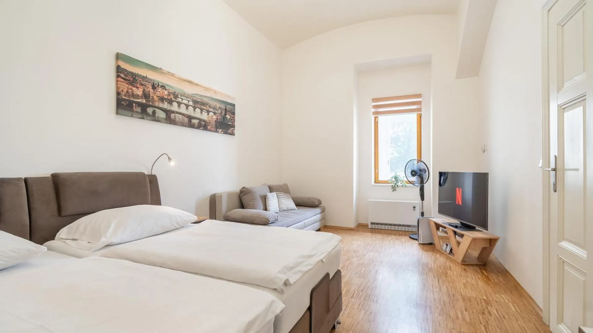 Dlazdena Apartments location