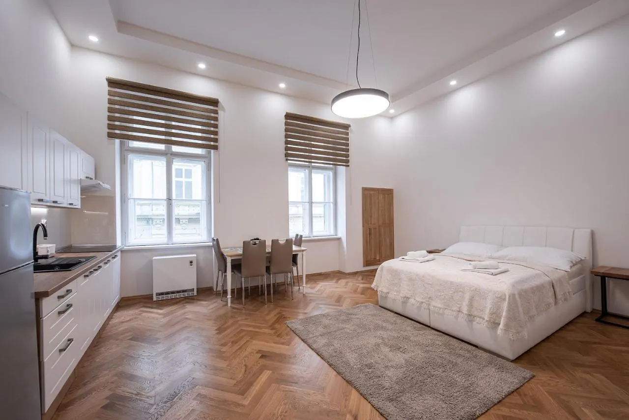 Dlazdena Apartments Praha
