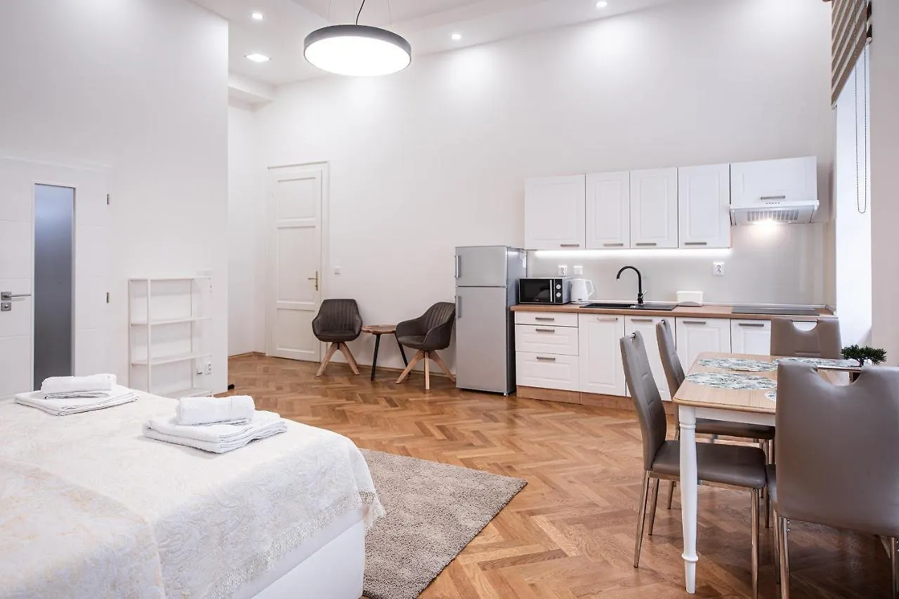 Dlazdena Apartments Praha