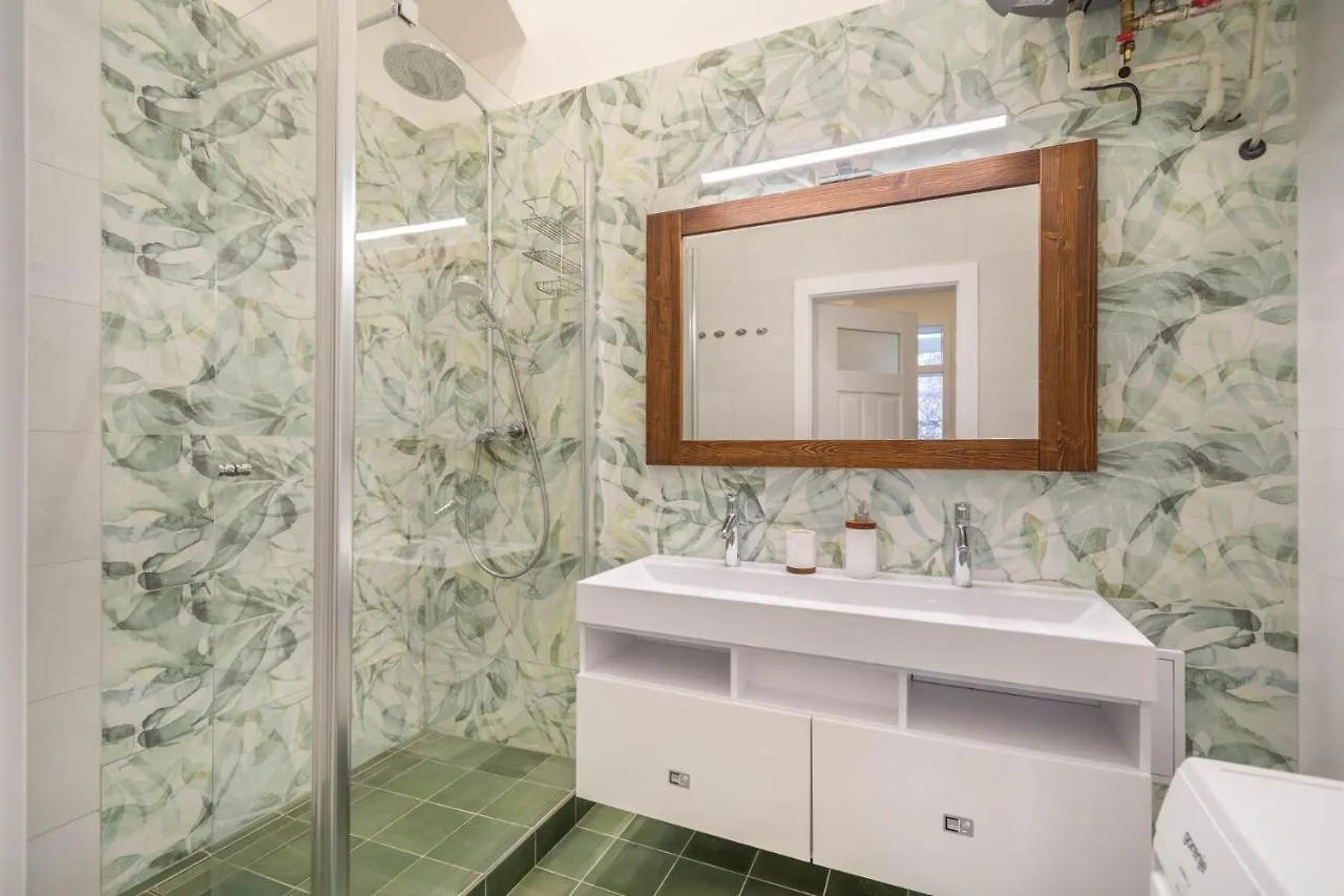 Dlazdena Apartments Praha 0*,